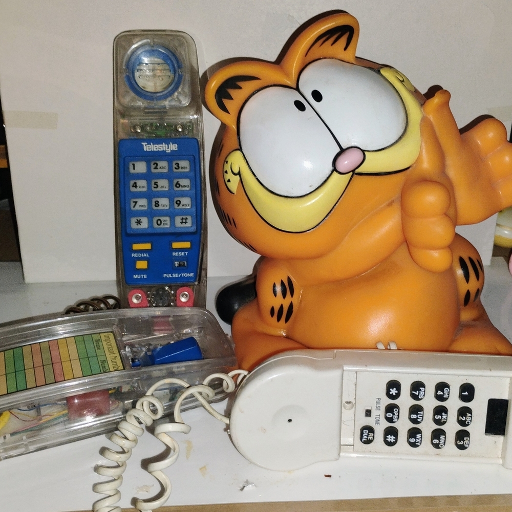 Garfield Phone and Vintage Telephones Set